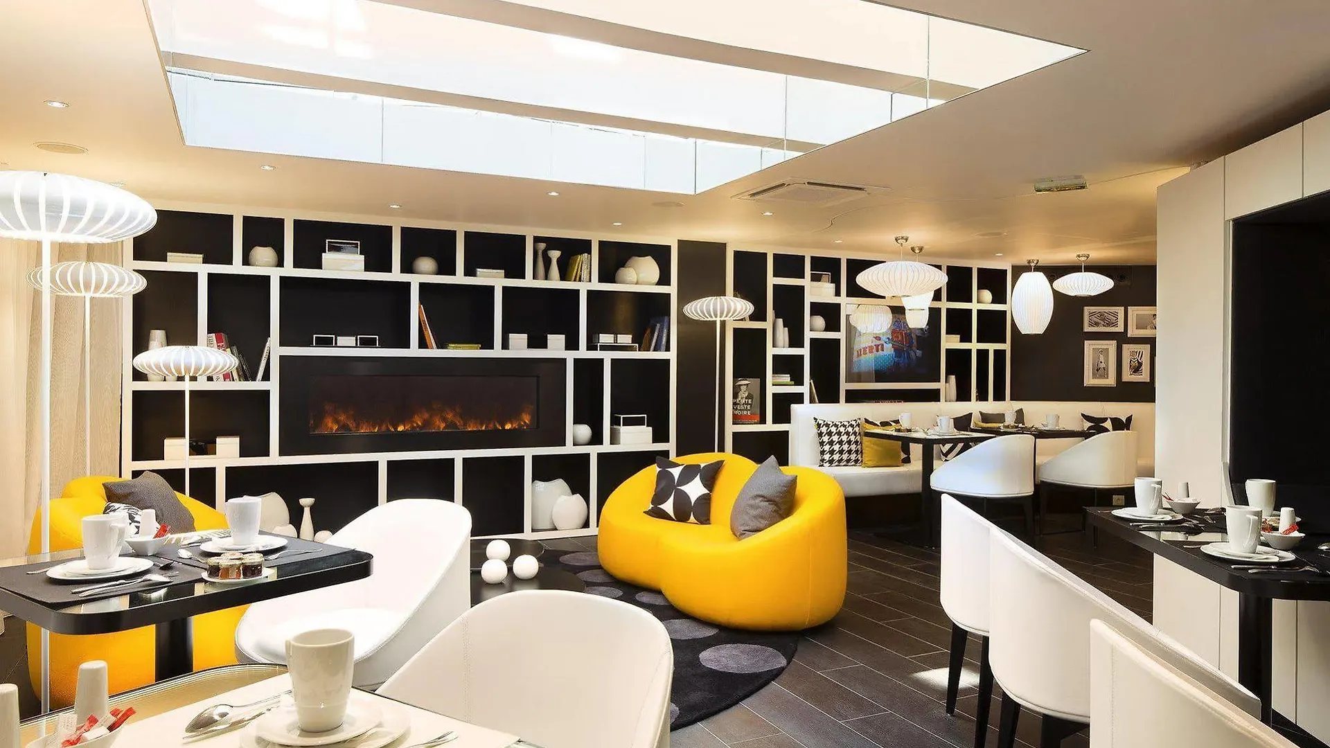 Hotel Ekta Champs Elysees Paris