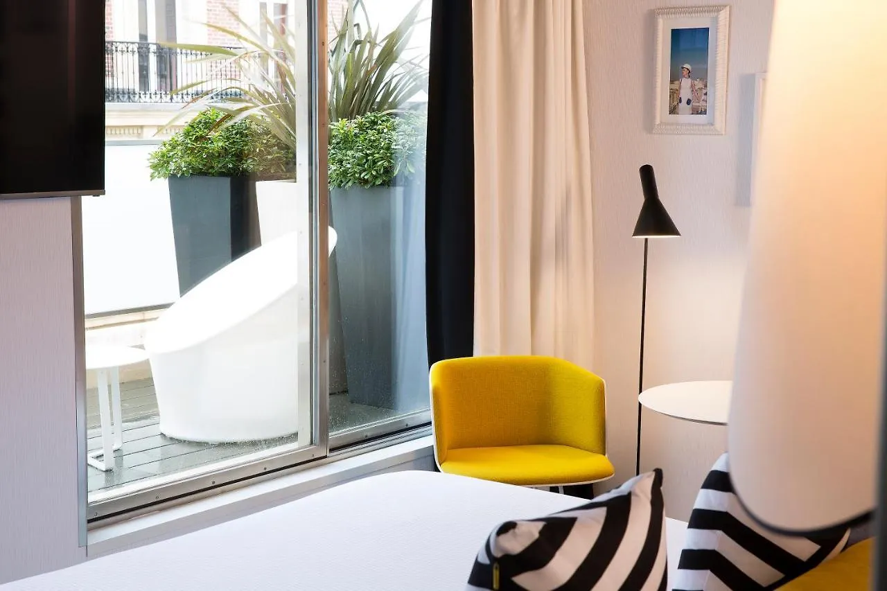 Hotel Ekta Champs Elysees Paris