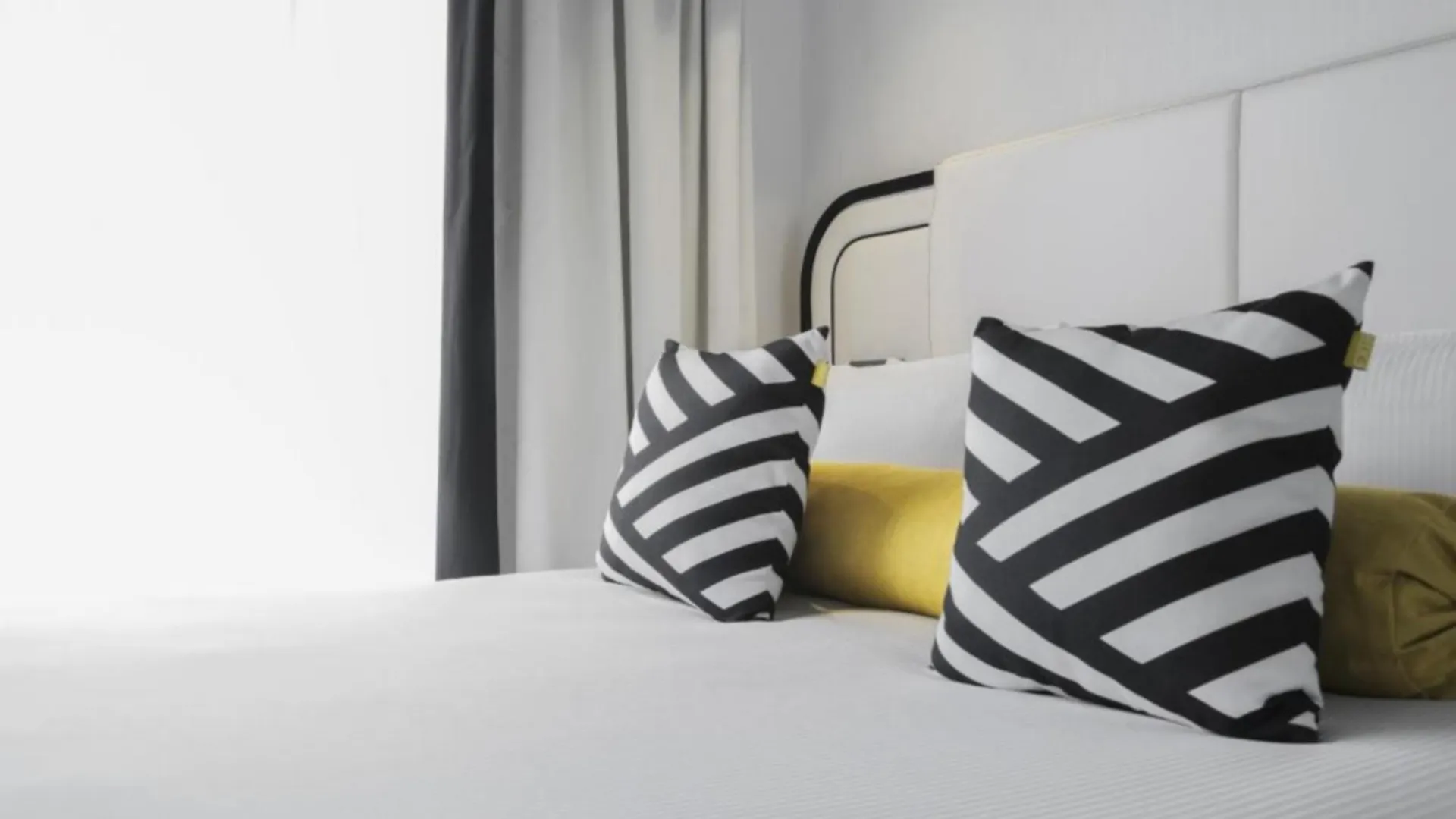 Hotel Ekta Champs Elysees Paris