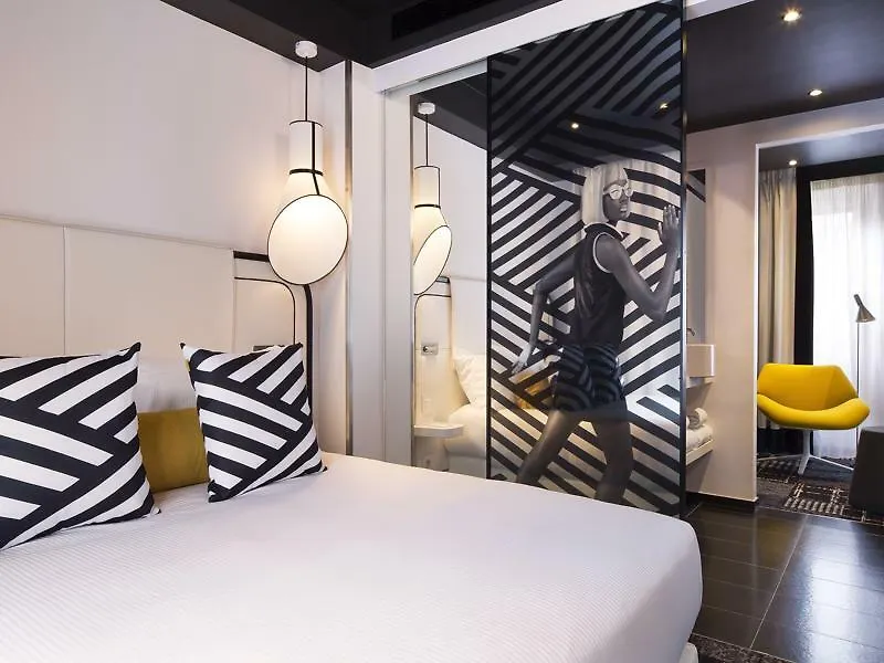 Hotel Ekta Champs Elysees Paris