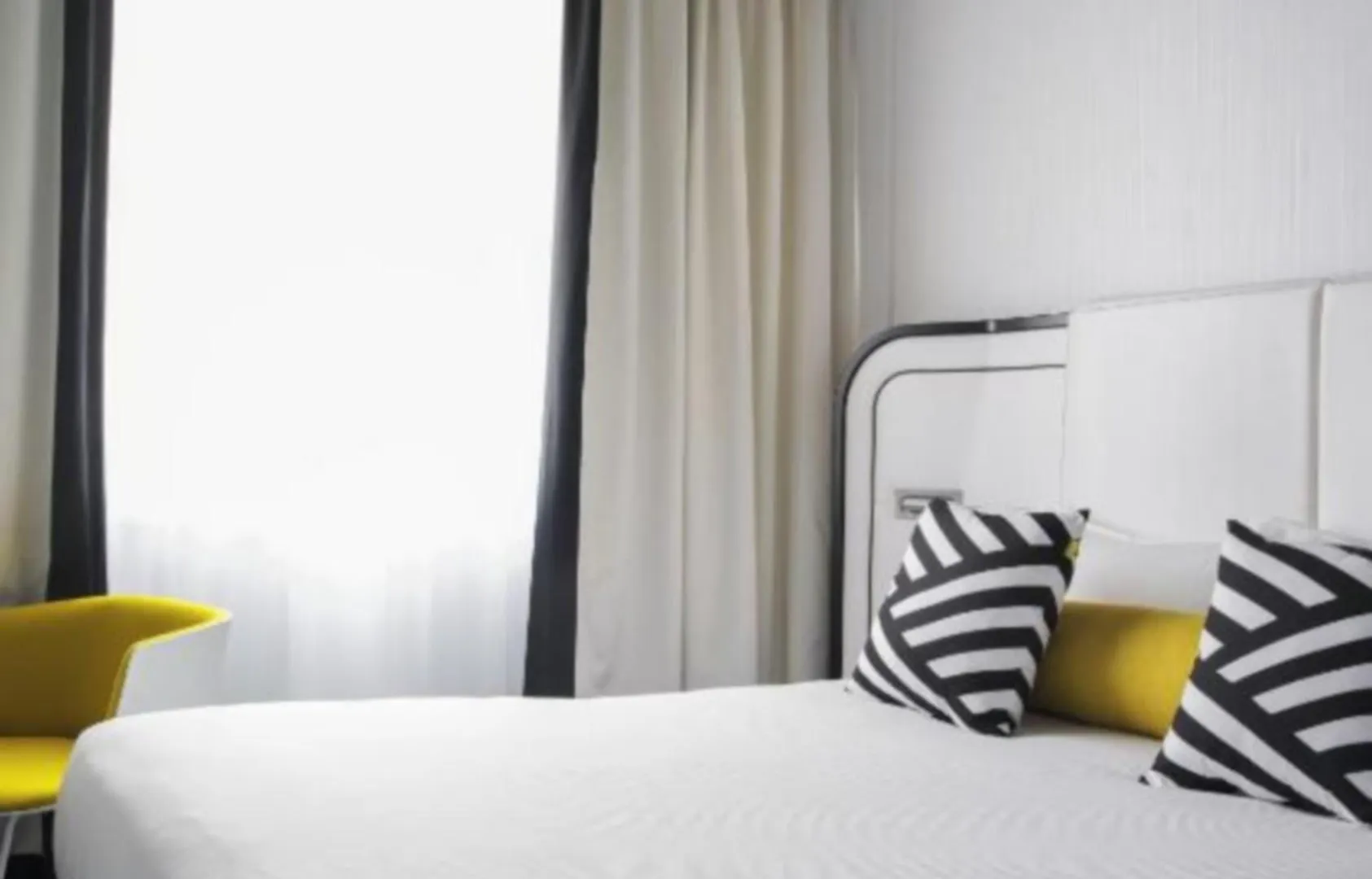 Hotel Ekta Champs Elysees Paris