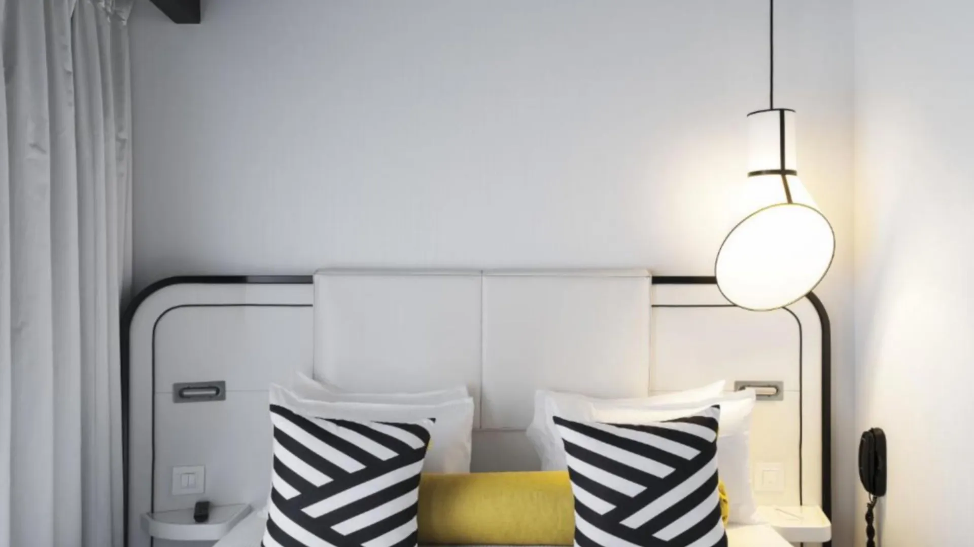 Hotel Ekta Champs Elysees Paris
