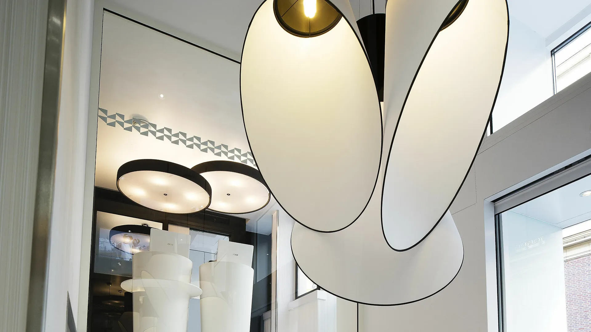 ****  Hotel Ekta Champs Elysees Paris France