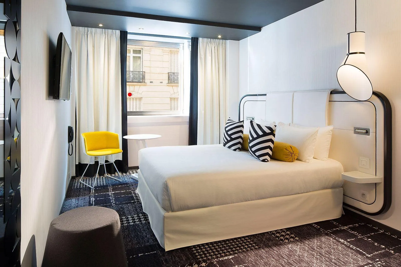 Hotel Ekta Champs Elysees Paris 4*,
